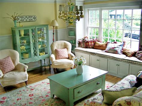 Pattern inspired living room décor. Cottage Living Room Decorating Ideas 2012 | Home Interiors