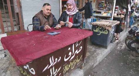 جلسة المركزي تذهب هباءًدولار دمشق يطرق حاجز الـ 300 ليرة اقتصاد مال و اعمال السوريين