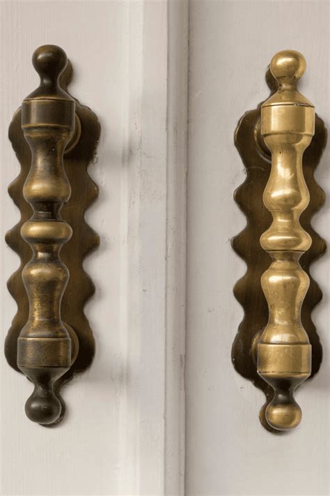 Testing 5 Popular Ways To Clean Badly Tarnished Brass Door Handles