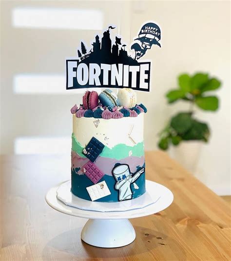 18 Fortnite Cake Ideas For Your Next Party