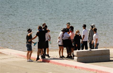 ‘glee’ Cast Captured In Powerful Photo As They Gather At Lake Where Naya Rivera Died National