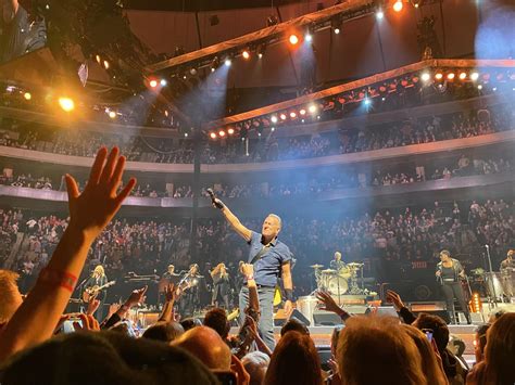 Review Bruce Springsteen Rocks Xcel For 11th Time The Minnesota Daily