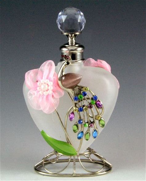 96 Decorative Perfume Bottles Ideas Perfume Bottles Perfume Pretty