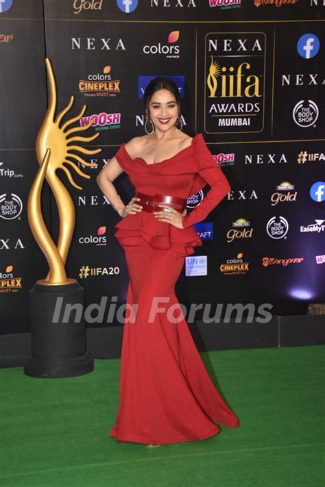 Bollywood Celebrities Walk The Green Carpet At Iifa Awards 2019 Media