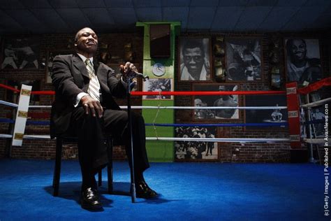 Boxing Legend “smokin” Joe Frazier Dies At 67