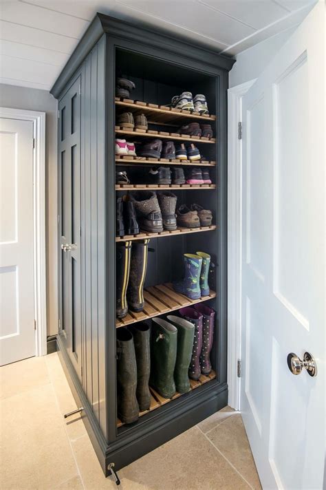Pin By Shelly Rice On Lakehouse Mudroom Mudroom Laundry Room Laundry