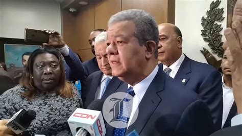 Leonel Deposita Ante La Jce Padr N De La Fuerza Del Pueblo Con M S De