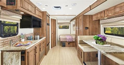 Five Of The Best Class C Motorhomes For 2018 Rv Guide
