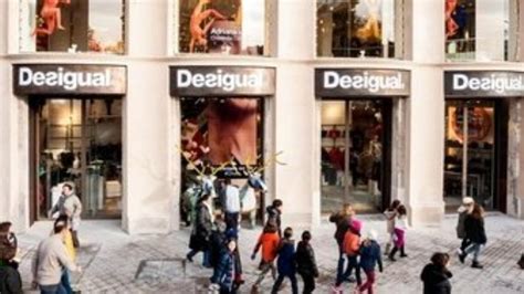 Desigual Abre Su Tienda Más Grande Del Mundo En Barcelona