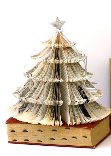 Rvores De Natal Feitas Com Livros Para Voc Se Inspirar