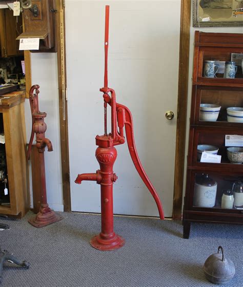 Hand Waterpomp Hand Water Pump Retro Style Old Water Pump Empire Kees Bregat