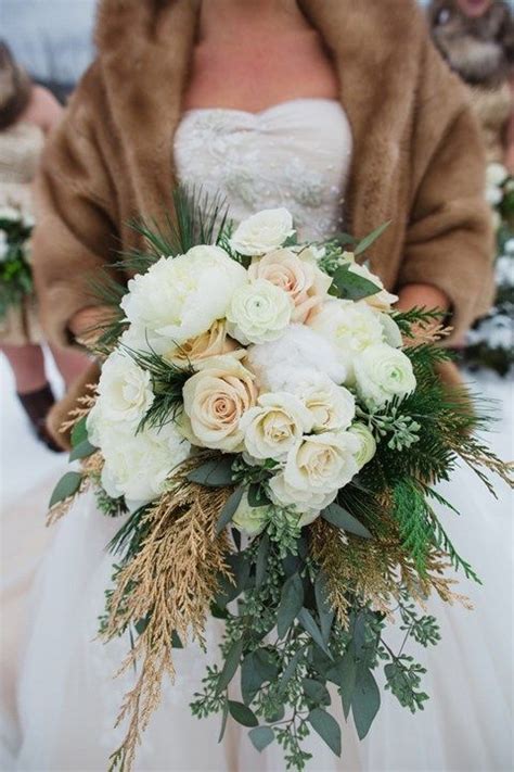 110 Unique And Beautiful Winter Wedding Bouquets Youll Love