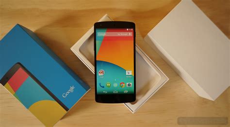 Nexus 5 Unboxing And Quick Nexus 4 Comparison Video