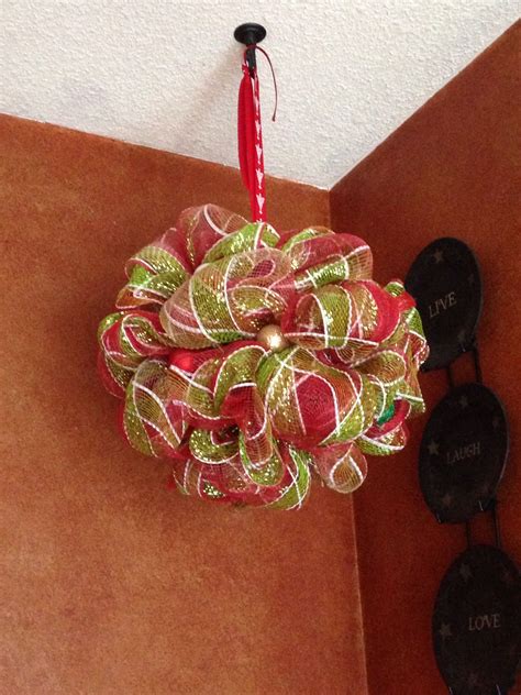 Christmas kissing balls are one of my favorite decorations to make during the holidays. Mesh Kissing Ball | Kissing ball, Holiday crafts ...