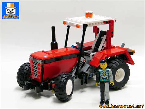 Lego Technic Tractor Dibandingkan