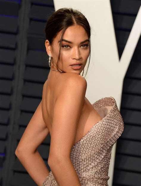 Shanina Shaik Nip Slip Upskirt Photos Thefappening