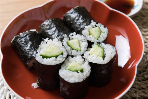 Kappamaki Cucumber Sushi Roll Recipe