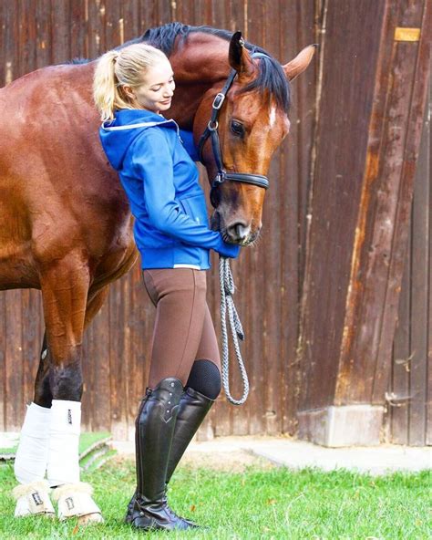 Pin Auf Pferd Und Reiter