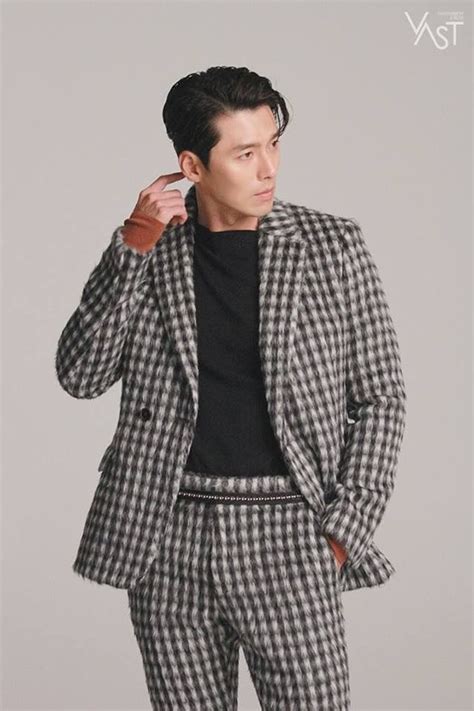 Hyun bin and son ye jin do a rather awkward couple shoot for vogue korea. Pin on Hyun bin & Son Ye Jin