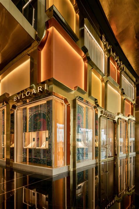 The Facades Take The Protagonism In Retail Design Caad Retail Design