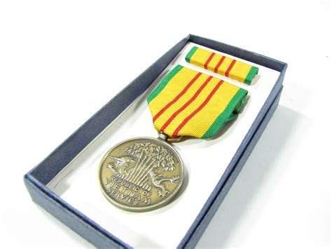 Us Military Vietnam Service Full Size Medal Ribbon Set In Original Box