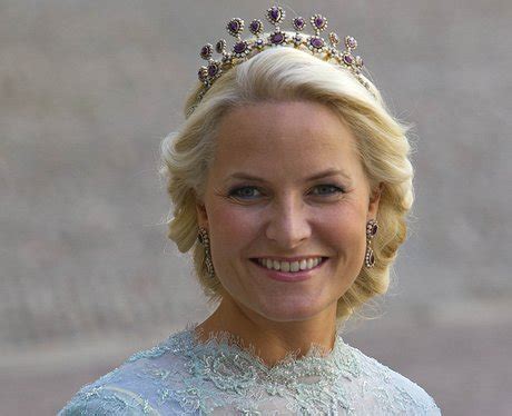 We did not find results for: World's Best Dressed Royals - Pictures, Heart