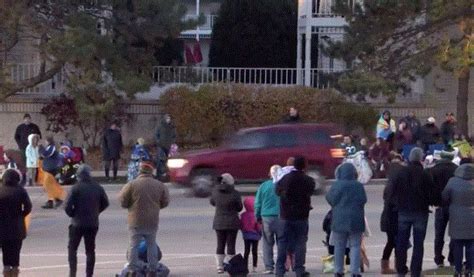 Suv Plows Into Christmas Parade In Milwaukee More Than 20 Injured