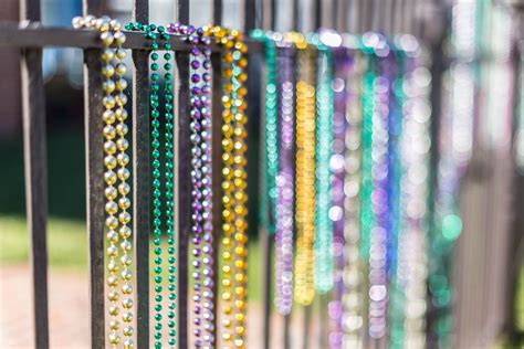 Guide To Mardi Gras Beads And Throws Locals Guide New Orleans