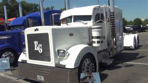 379 Long Nose Peterbilt Show Truck From Miami Youtube