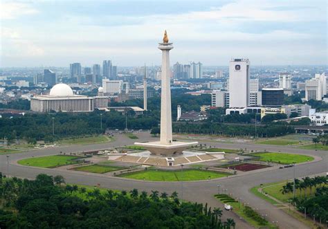 Merdeka Square Jakarta Tourist Destination Reviews Indonesia