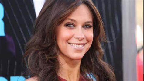 Jennifer Love Hewitt Then And Now 9 1 1 Actress Dramatic Transformation Over The Years Otakukart