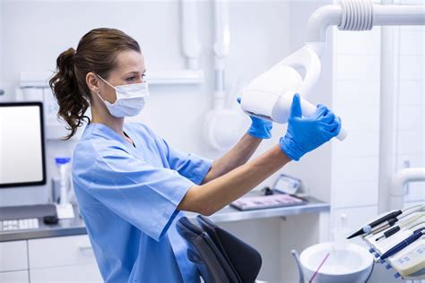 How To Become A Dental Assistant In 2023 What You Need To Know