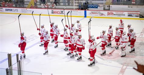 Big Red Ranked No 19 In Uscho Usa Today Usa Hockey Magazine Polls Sports Features