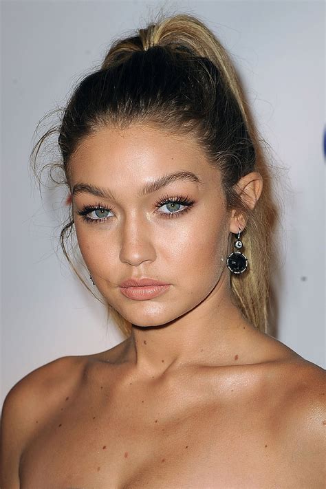 15 Celebs Who Prove That Growing Out Your Roots Can Be Beautiful | Teen