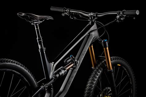 Canyon Torque 2018 Freerider Gravity Bike Aufmacher Favbikede