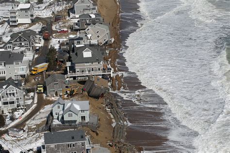 Plum Island Mass Lies In Path Of Storms The New York Times