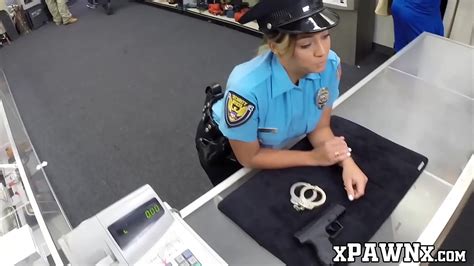 Mujer Polic A Cachonda Folla Con Casa De Empe O Por Dinero Extra