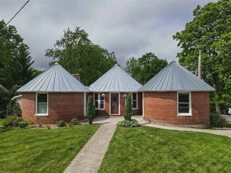 Zillow Gone Wild Poked Your Weird Listing. Don't Worry — It Might Help