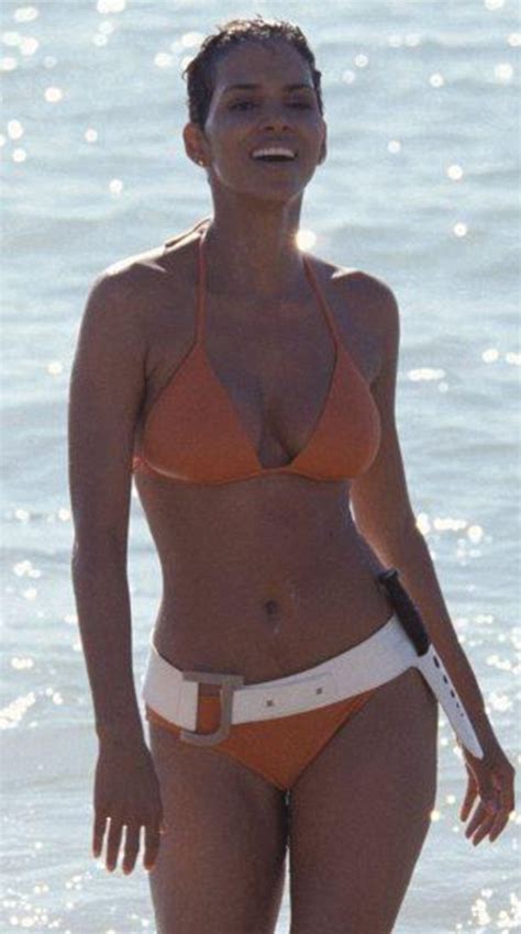 Ursula Andress Voted Best Bond Girl Of All Time Daily Mail Online
