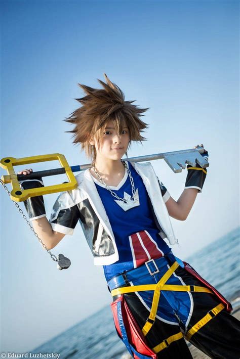 sora from kingdom hearts by ~sezzi95 kingdom hearts cosplay cosplay costumes best cosplay