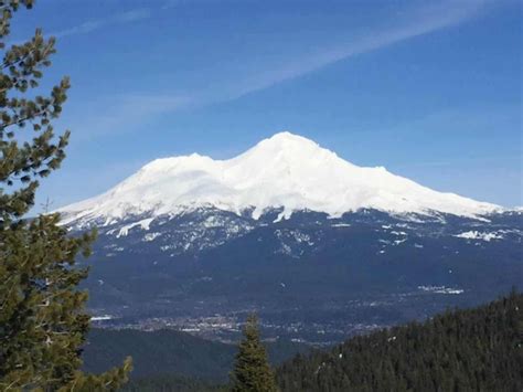 Climb To The Summit Of Mt Shasta In California Via Avalanche Gulch 2