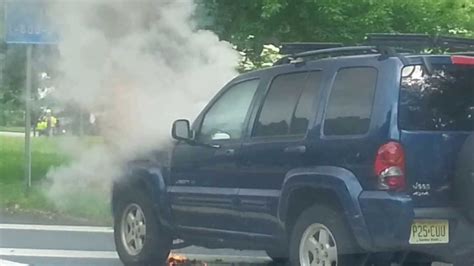 Jeep Liberty Has A Fire Under The Hood Youtube
