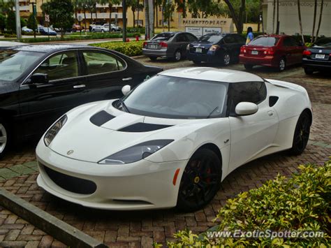 We exchanged a glance on lyons rd on sat am while you were waiting to turn into lotus. Lotus Evora spotted in Boca Raton, Florida on 01/17/2013