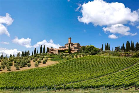 Val Dorcia Italy Top 10 Wine Getaways 2018 Wine Enthusiast Magazine