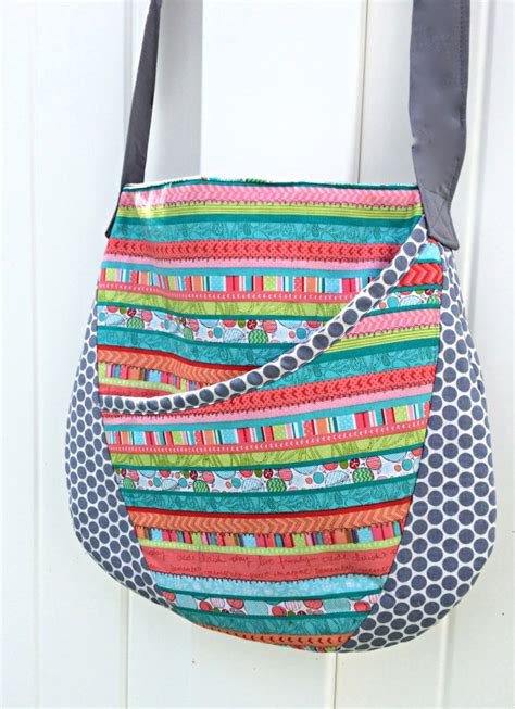 Free Bag Patterns Oval Messenger Bag The Stitching Scientist