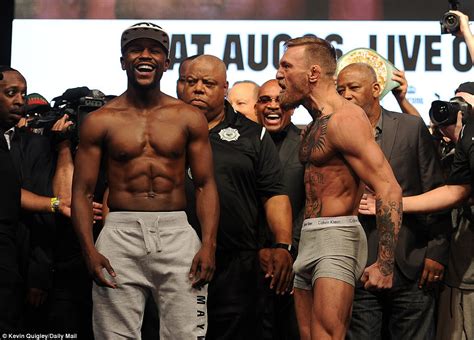 Floyd Mayweather And Conor Mcgregor Make Weight Daily Mail Online