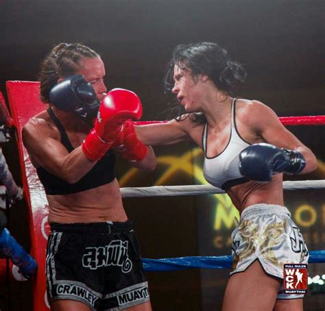 Lena Hunter Unloading Kickboxing Muay Thai Mma Kicks Sports Bra