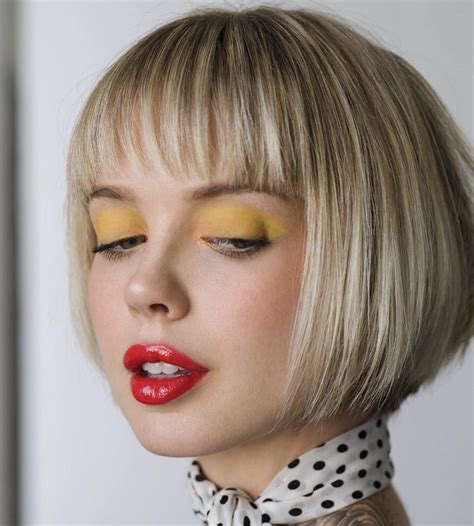 Short Angled Bob Shortbobwithbangs Bob Hairstyles For Fine Hair Bob