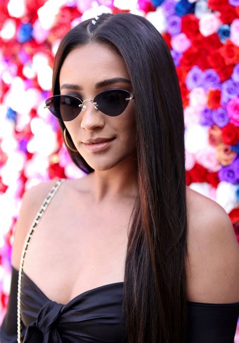 Shay Mitchell S Close Up At The Revolve Pool Party At Coachella Brunette Actresses Shay