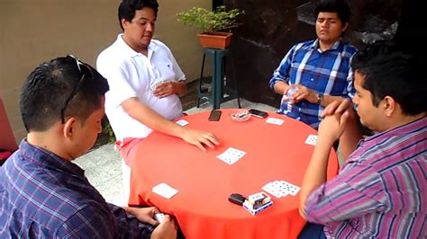 Los practicantes de este tradicional deporte precisan fuerza en el brazo: Juegos Tradicionales De Quito El Cuarenta - 17 Fotos de Ecuador - Los juegos de patio son los ...